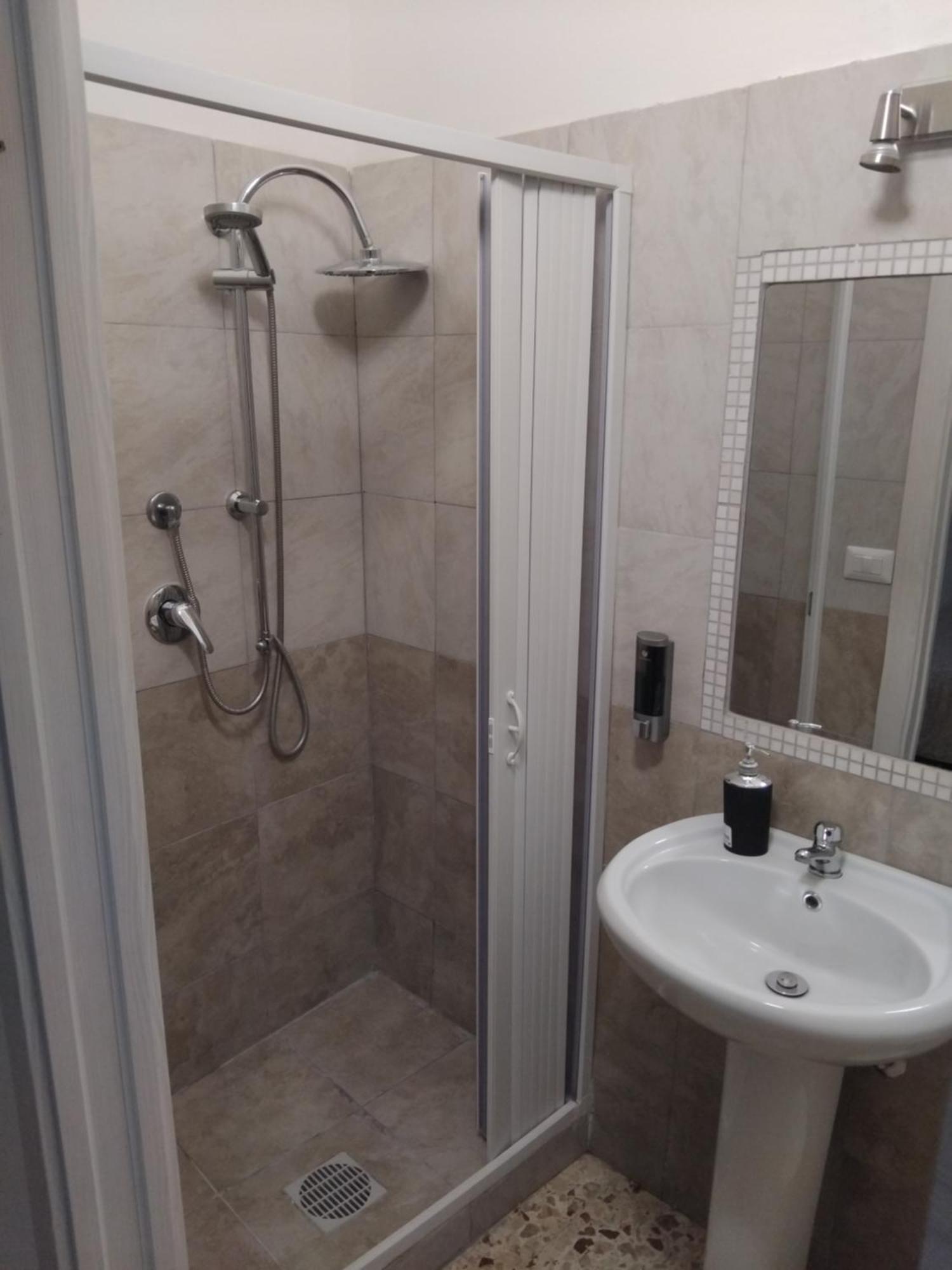 Catania Airport Room Bagno Privato In Camera Catânia Exterior foto